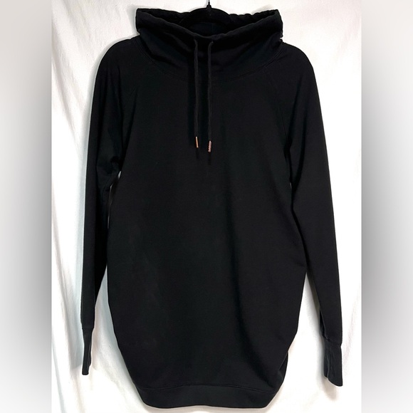 Isabel Maternity by Ingrid & Isabel Black Pullover Hoodie | Cotton | Stretch - Picture 3 of 9